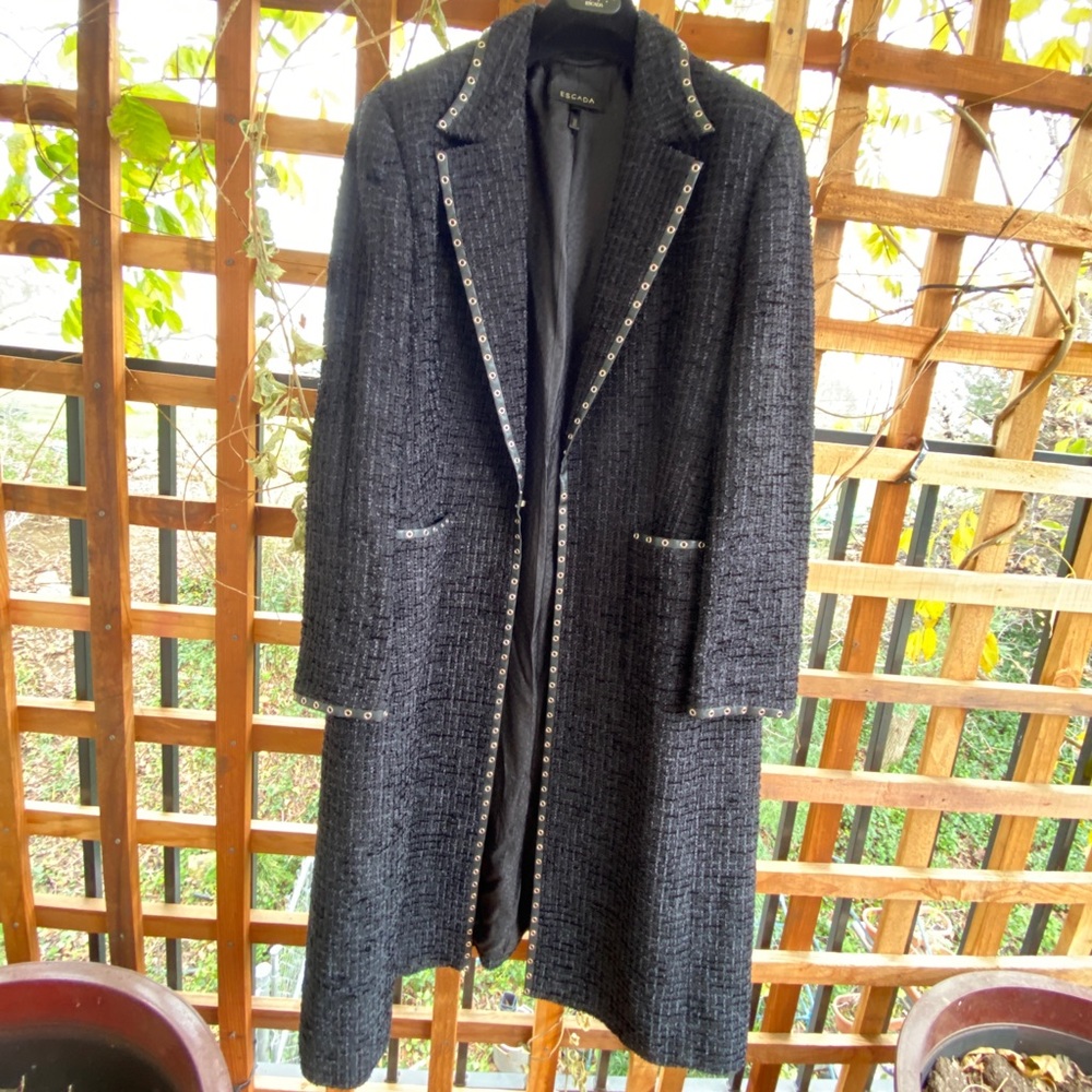 Black tweed Escada coat size 44